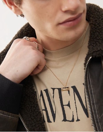 molten bar pendant necklace in gold
