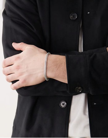 textured bracelet with magnetic clasp in silver