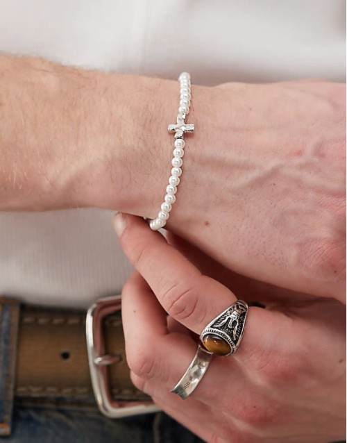 pearl bracelet with cross pendant in silver